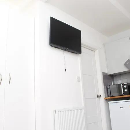 Contractor-Friendly Cosy Spot By Finsbury Park Station Apartment London Exterior photo